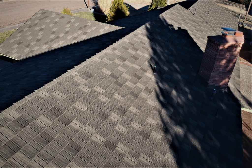 recommended Emporia, KS asphalt shingle roofing contractor