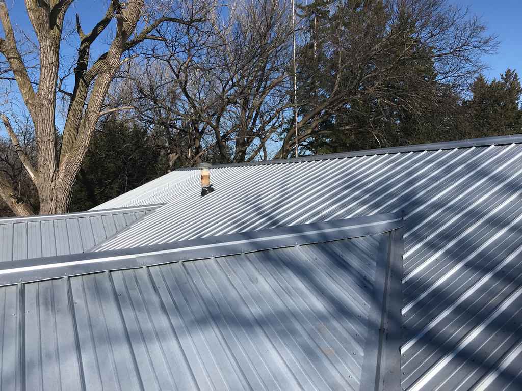 top rated Great Bend, KS metal roof repair and replacement experts