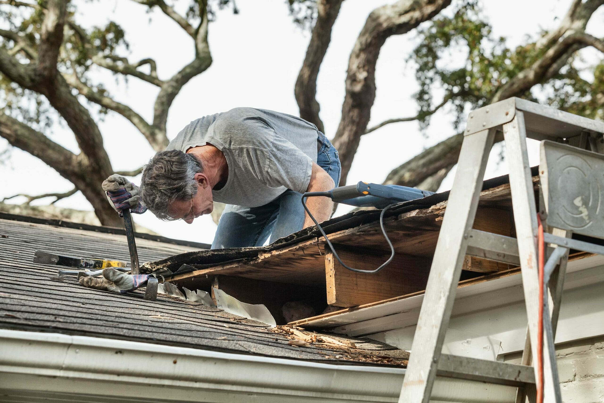 leaking roof, causes of roof leaks, Salina