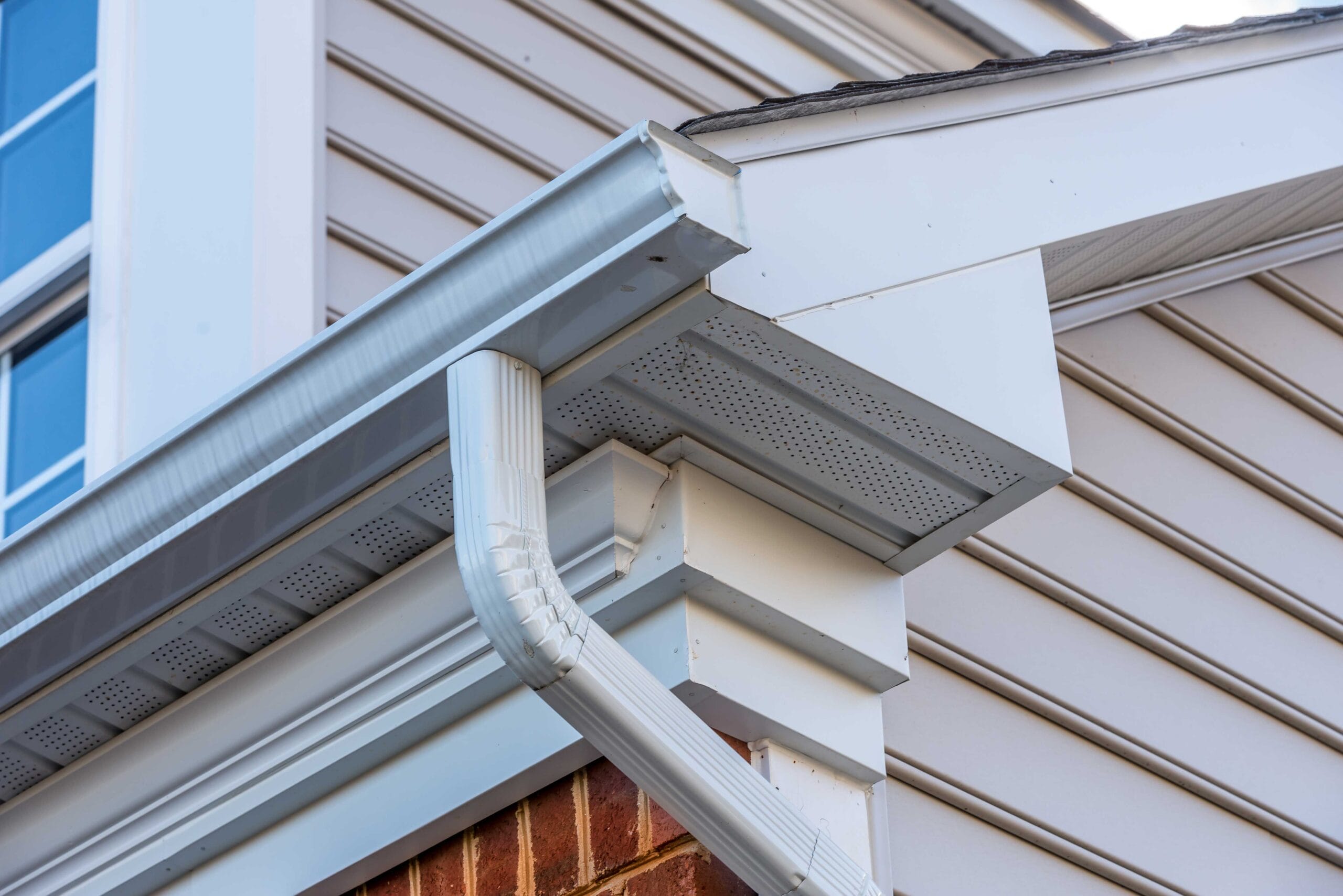 when to replace gutters, gutter damage signs, Emporia