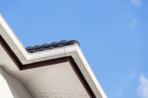 when to replace gutters, gutter damage signs