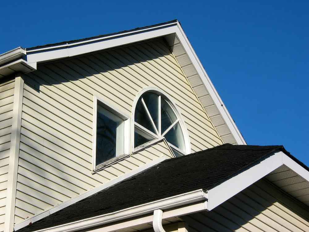 best roofing expert in Manhattan, KS,